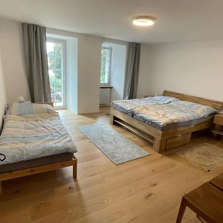 A Knight's Splendid 아파트 *