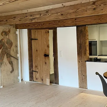 A Knight's Splendid Apartamento Buren an der Aare