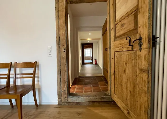 A Knight's Splendid Buren an der Aare